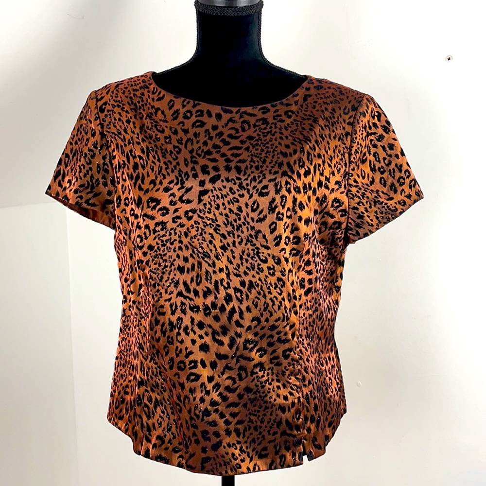 Virgo Amber Leopard with Shoulder Pads Top